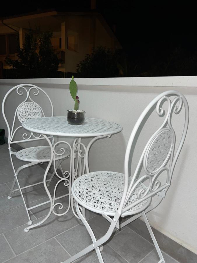 A Due Passi Da Hotel Formia Kültér fotó